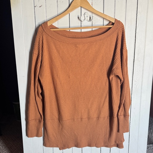 American Eagle Outfitters Tops - American Eagle Outfitters Long Sleeve Tee Mustard Yellow Size M